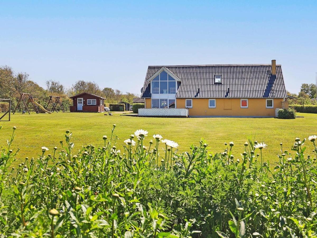 10 Person Holiday Home In Vinderup Exterior foto